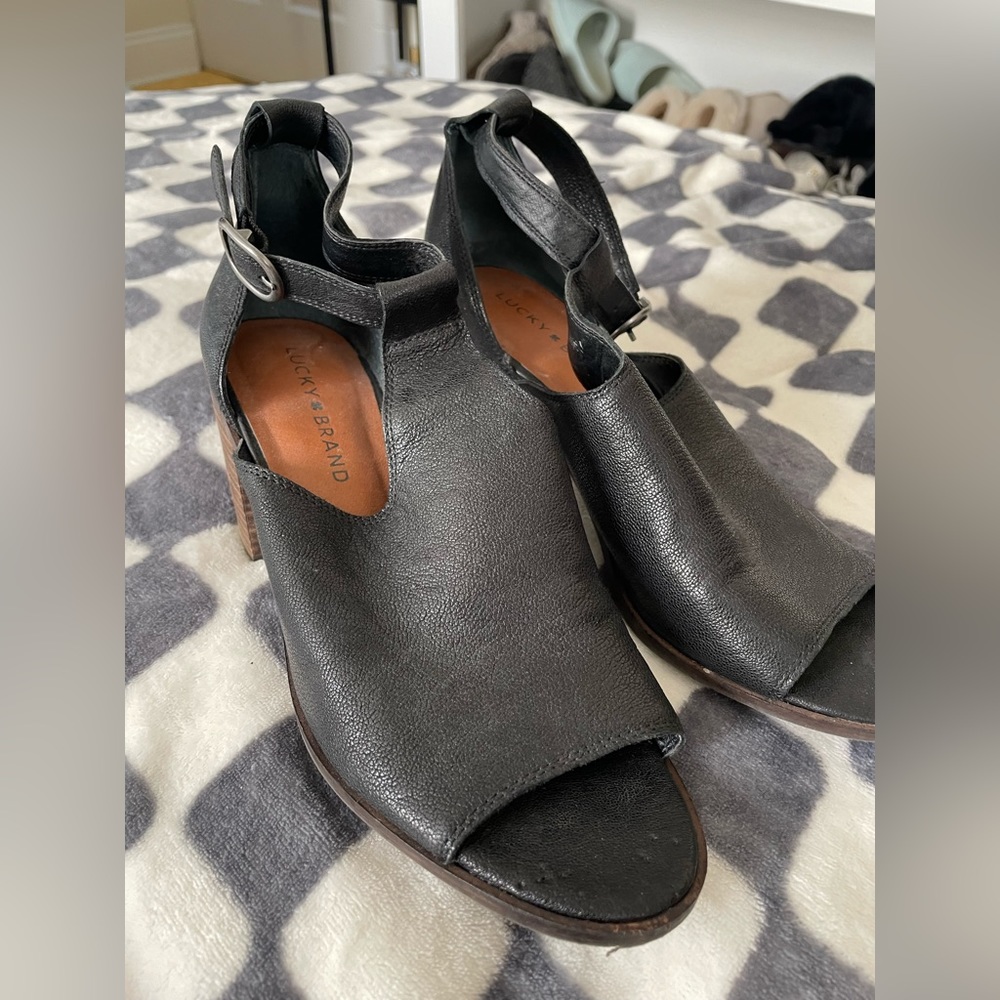 Lucky Brand Sandals